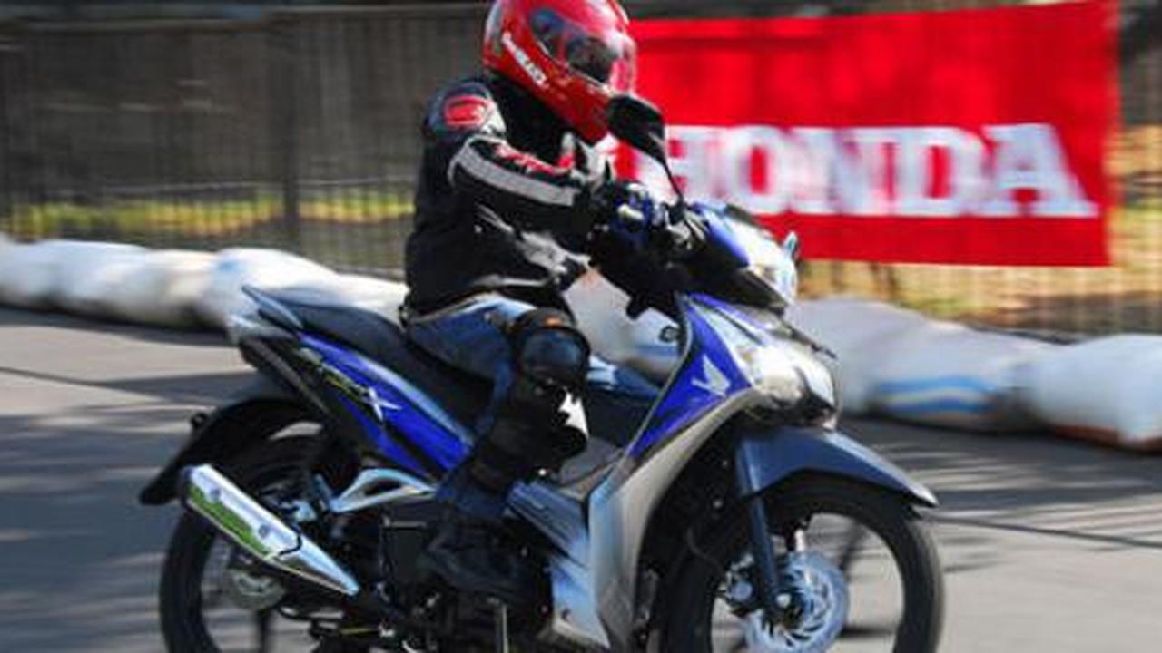 Supra X 125, motor Honda beremisi gas buang terbaik