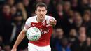 1. Papastathopoulos - Bek Arsenal ini memiliki nama lengkap Sokratis Papastathopoulos cukup sulit dan panjang bila dituliskan di jersey. Alhasil, nama Sokratis dipilih sebagai nama untuk bagian punggung jersey Papastathopoulos. (AFP/Ben Stansall)