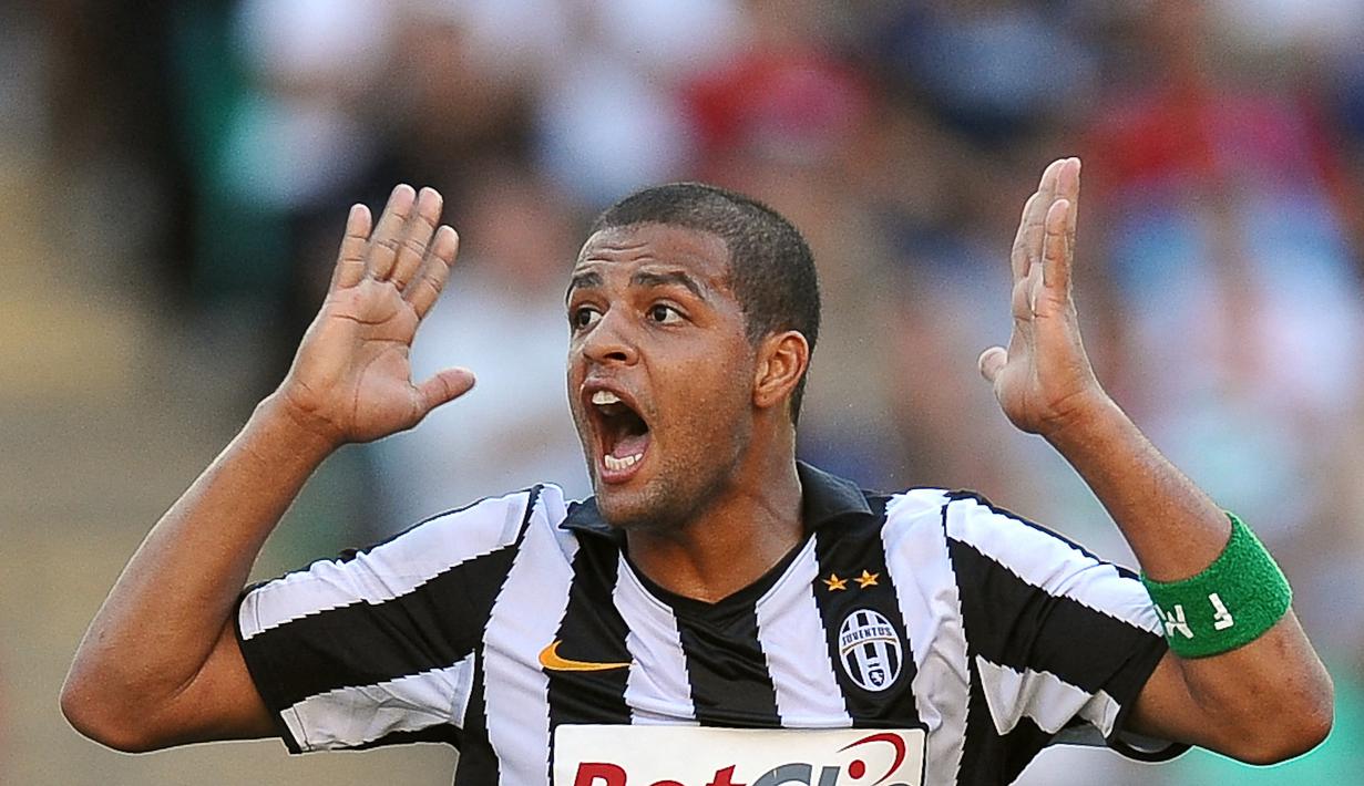 Felipe Melo. Setelah semusim membela Fiorentina pada 2008/2009, gelandang asal Brasil ini hijrah ke Juventus pada awal musim 2009/2010. Dua musim bersama Juventus, ia tampil 74 laga dengan torehan 4 gol dan 1 assist. Mulai Januari 2022, ia dikontrak Fluminense hingga 2023. (AFP/Andreas Solaro)