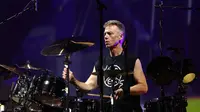Matt Cameron, Pearl Jam's iconic drummer, announces his retirement after 27 years. A lifetime of friendship, art, challenges, and laughter.