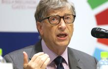 Salah Satu Orang Terkaya di Dunia, Bill Gates Tertangkap Kamera Lagi Jajan di Kaki Lima Tanpa Gengsi