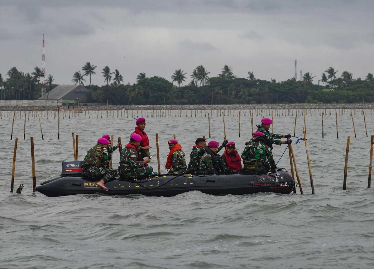 Aksi Ribuan Pasukan TNI AL dan Nelayan Bersatu Bongkar Pagar Laut Misterius di Tangerang