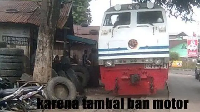 8 Potret Nyeleneh Tukang Tambal Ban saat Kerja Ini Bikin Tepuk Jidat