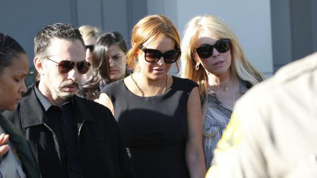 Aktris Hollywood Lindsay Lohan terjerat kasus tabrak lari