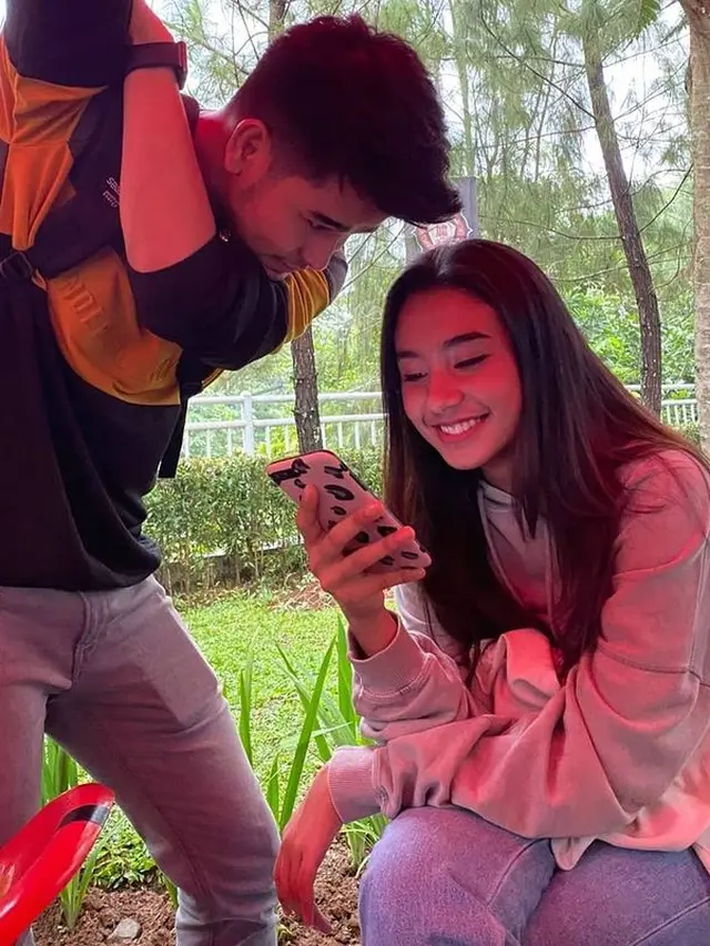 Adu Akting Bareng, Ini 6 Potret Kebersamaan Nabila Atmaja dan Leo Consul