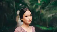 4 Ide Kebaya Sederhana Namun Berkelas ala Artis, dari Hanggini hingga Maudy Ayunda