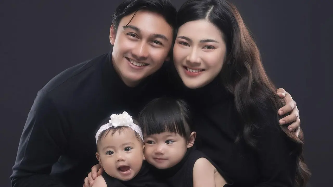 [Fimela] Keluarga Felicya Angelista - Caesar Hito