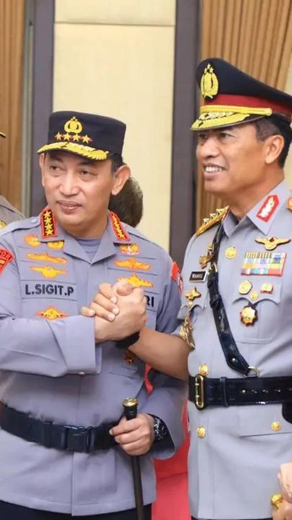 Jenderal Listyo sebagai Kapolri, sementara Komjen Wahyu ditunjuk menjadi Kabareskrim.
