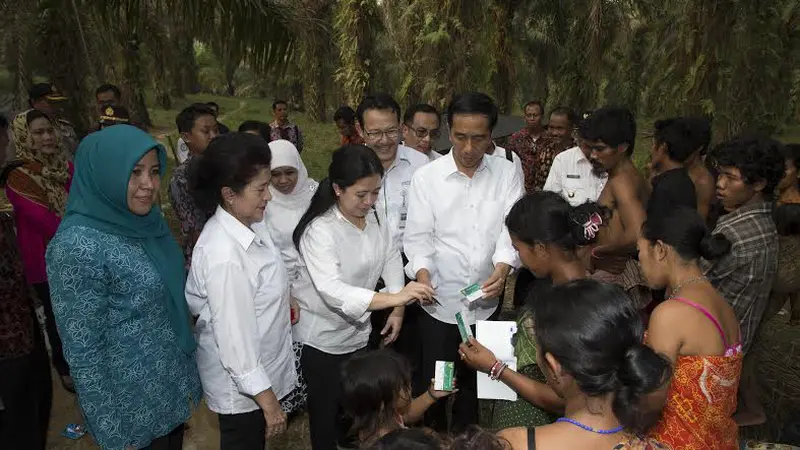 20151030-Jokowi-Kabut Asap-Menteri Kabinet-Jambi