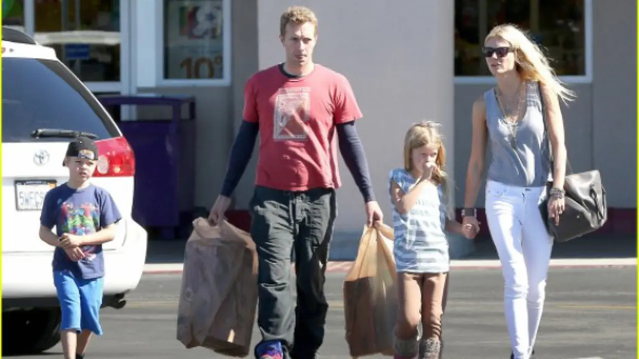 Pasca Pisah, Gwyneth Paltrow-Chris Martin Bertolak ke Bahama