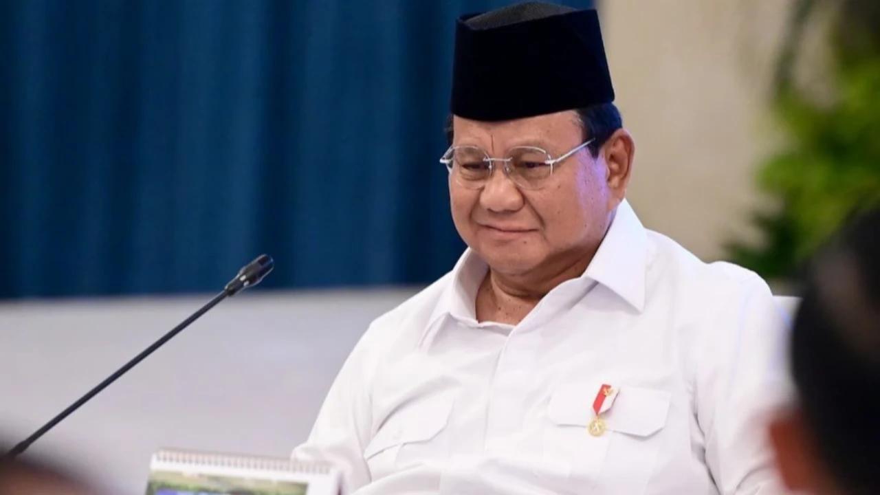 VIDEO: Prabowo Emosi Depan Menteri Hingga Panglima & Kapolri, Terima Laporan Purbaya "Terlalu Menghamba ..."