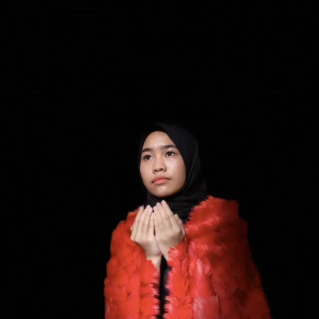 6 Potret Alifa Lubis Pakai Hijab, Beranjak Remaja Makin Memesona