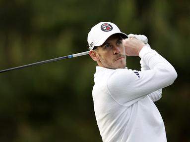 Gareth Bale yang telah resmi pensiun dari sepak bola pada 9 Januari 2023 lalu akhirnya benar-benar banting setir menggeluti olah raga golf. Saat ini ia tengah mengikuti salah satu turnamen PGA Tour, AT & T Pebble Beach Pro-Am yang berlangsung mulai 2 hingga 5 Februari 2023 di lapangan golf Spyglass Hill, California, Amerika Serikat. (AFP/Getty Images/Jeb Jacobsohn)