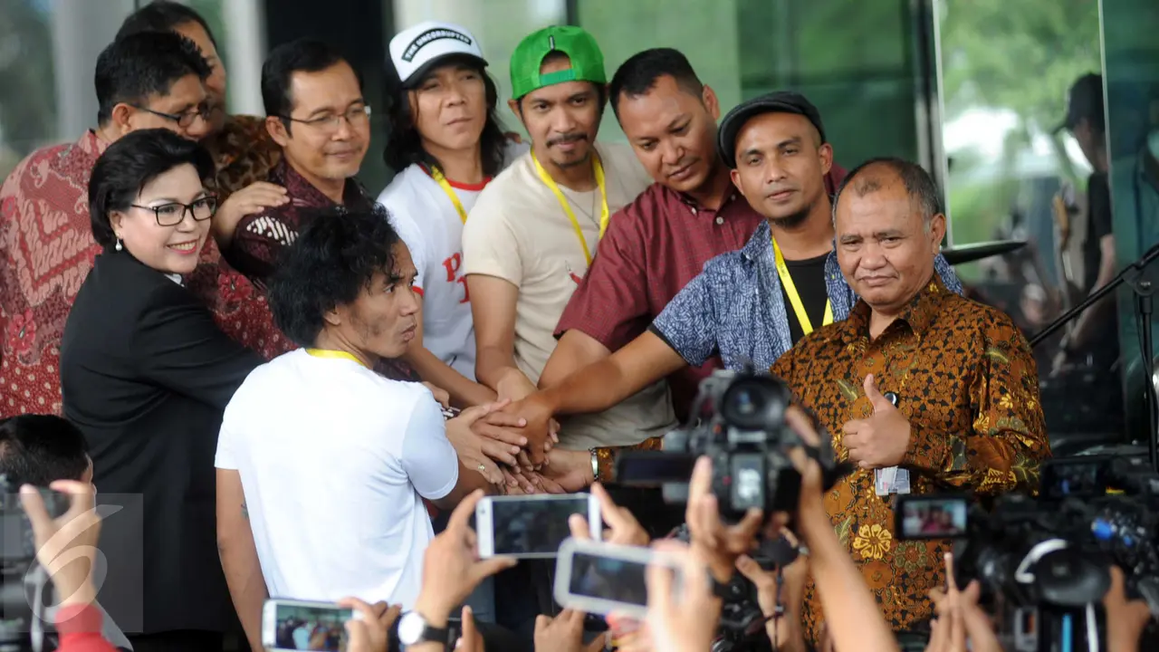 20160222-Tolak Revisi UU, Slank Gelar Pentas Musik di KPK-Jakarta
