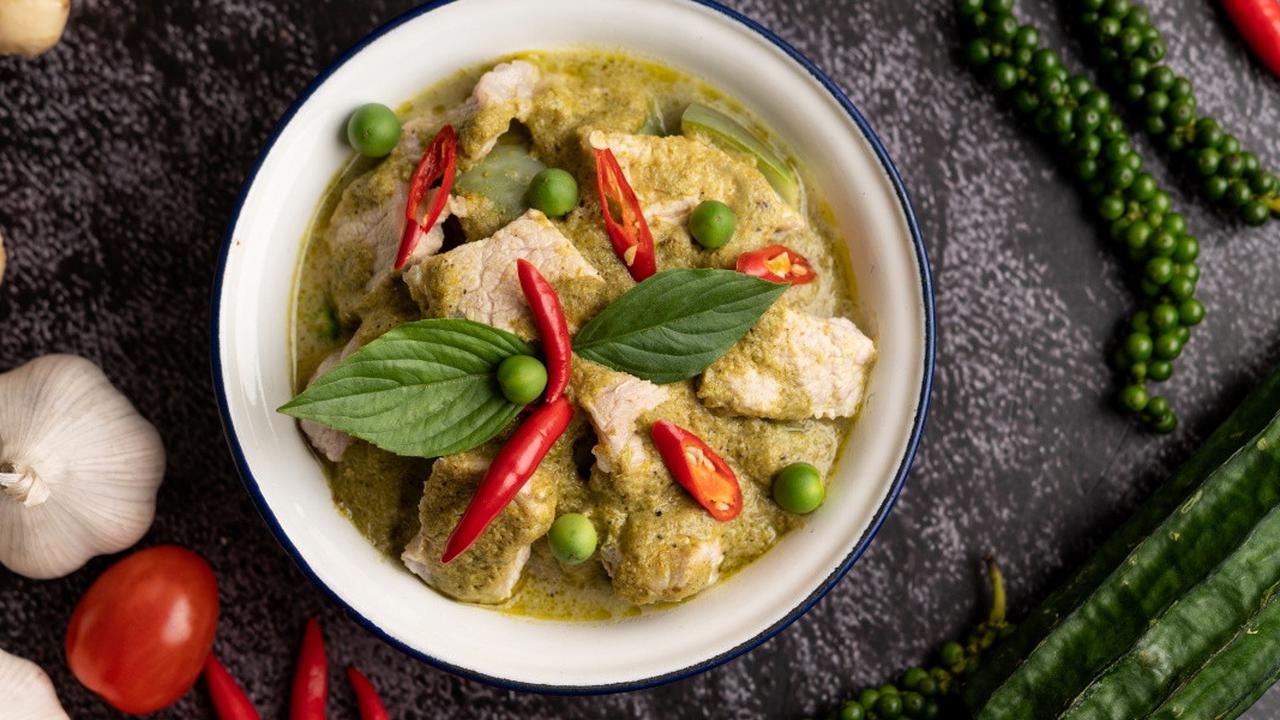Cara Masak Ayam Woku Anti Gagal: Tips Bumbu Lengkap &amp; Teknik Tumis Sempurna