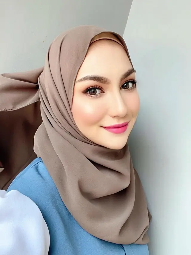 Potret Alessia Cestaro Kenakan Hijab, Tampil Makin Anggun. (Sumber: Instagram/alessia89cestaro)