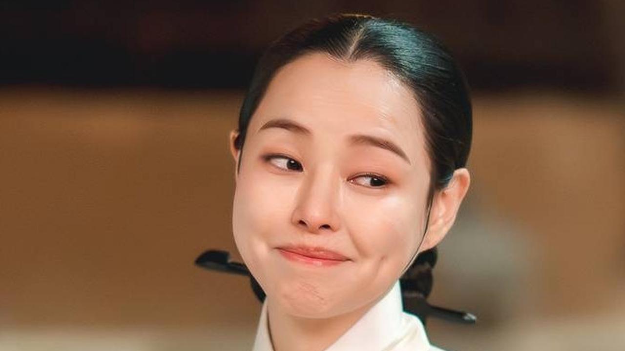 Semua elemen tersebut membuat "Knight Flower" layak dinantikan setiap pekannya, mengajak penonton untuk merasakan kejenakaan dan kehangatan dari era Dinasti Joseon.