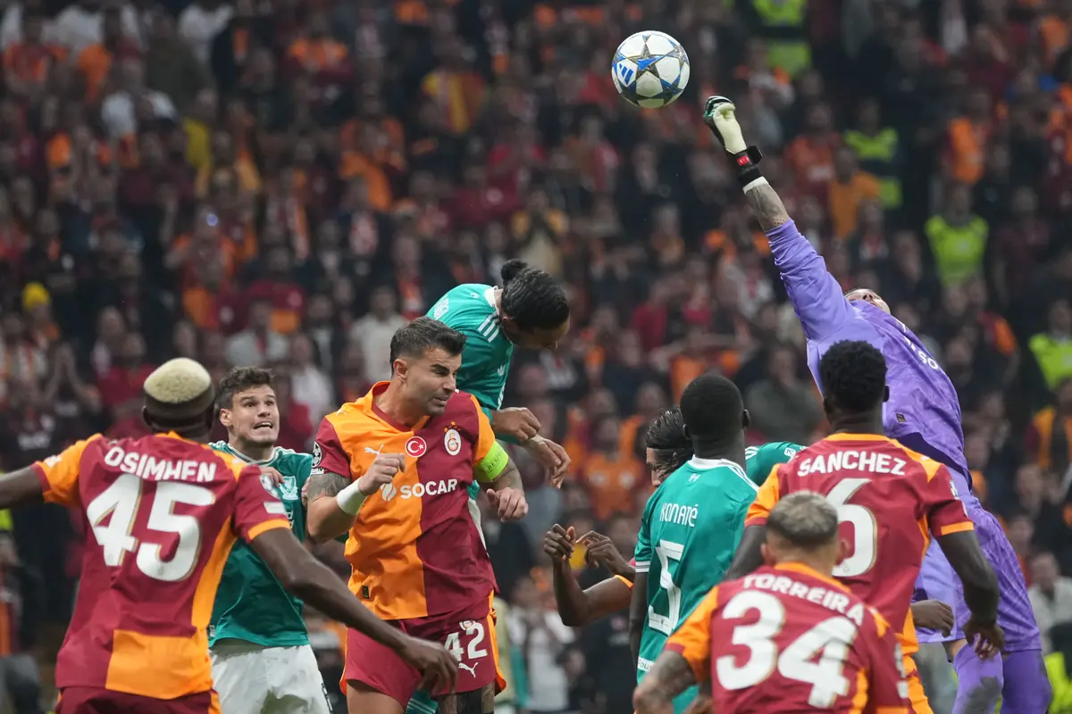 Duel Galatasaray vs Liverpool di Ali Sami Yen Stadium di matchday 2 league phase Liga Champions 2025/2026, Rabu (01/10/2025) dini hari WIB. (AP Photo/Francisco Seco)