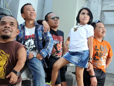 Ucok Baba membuat sebuah band bernama The Baba Band, bersama teman-temannya, Lolly (vokal), Dedi Kusmadi (Gitar), Roni Simanjuntak (drum) dan Gilik Edo Supriyadi (bass), Jakarta, Senin (31/8/2015). (Liputan6.com/Panji Diksana)