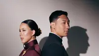 Detail Gaya Busana Darma Mangkuluhur dan Patricia Schuldtz saat Prewedding, Elegan dan Berkelas