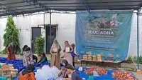 Pada Idul Adha 1443 Hijriah, Minggu, 10 Juli 2022, warga Perumahan Puri Zahara 2, Kecamatan Medan Tuntungan, tetap menjaga kelestarian lingkungan dalam pelaksanaan penyembelihan dan pembagian hewan kurban