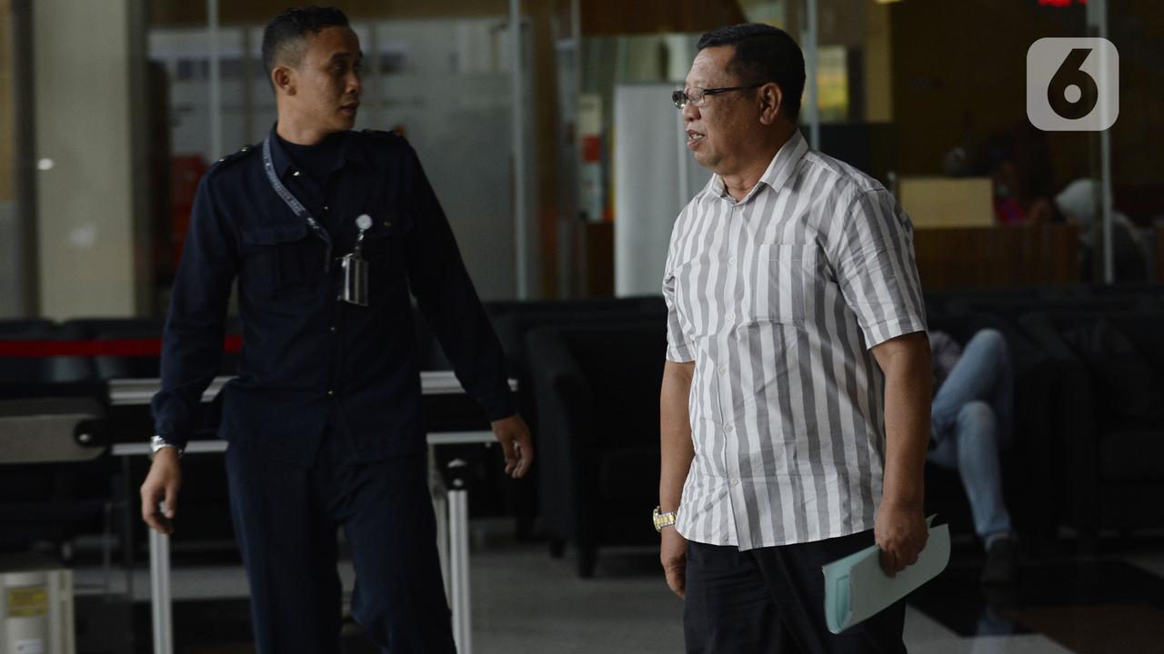 KPK Periksa Bupati Kabupaten Tulungagung Maryoto Birowo