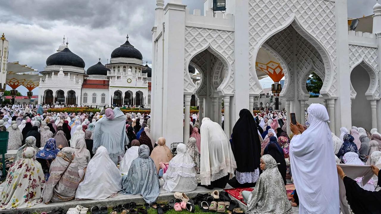 FOTO: Suasana Shalat Iduladha di Sejumlah Daerah