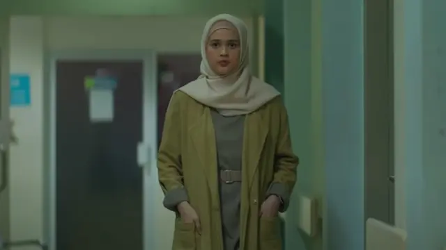Cut Meyriska sebagai Irma dalam Pintu Surga Terakhir. (Foto: Dok. Falcon Pictures)