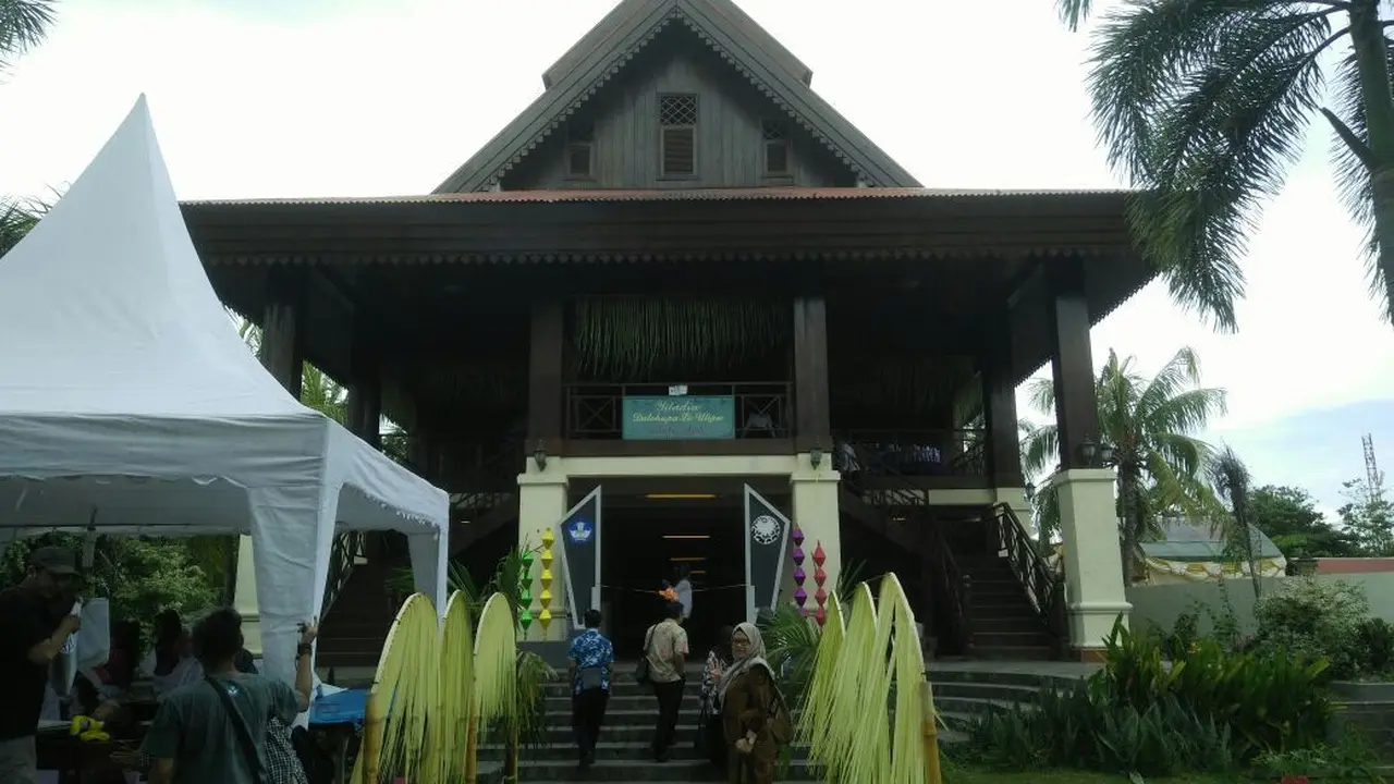 Bentuk Rumah Adat Gorontalo