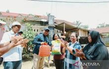 PTPN IV Regional III Salurkan Bantuan Kemanusiaan untuk Siaga Hidrometeorologi di Kampar