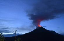 Gunung Lewotobi Laki-laki Dilaporkan Dua Kali Meletus Pagi Ini