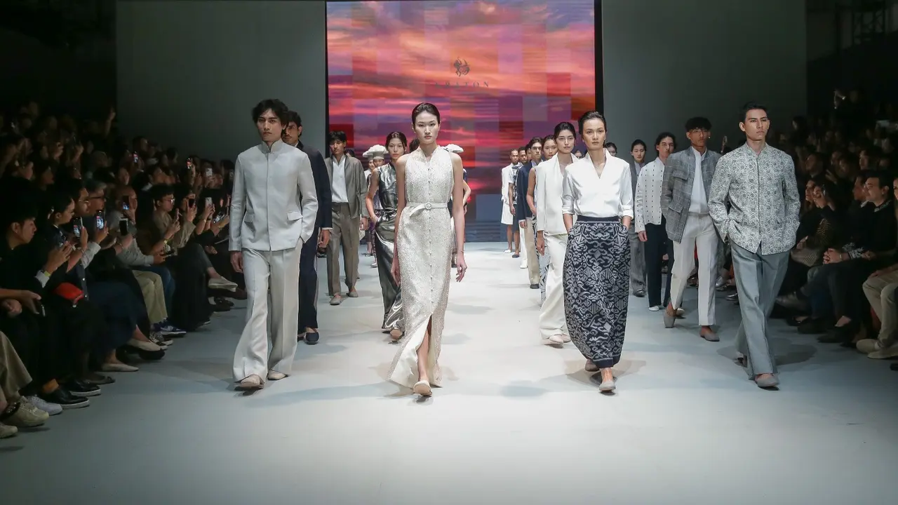 Plaza Indonesia Fashion Week 2025 Resmi Dibuka, Dari Film “Pulang” Sejauh Mata Memandang hingga Runway Show KRATON