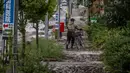 Lebih dari 40.000 warga di empat kota telah diperintahkan untuk mengungsi. (Yuichi YAMAZAKI/AFP)
