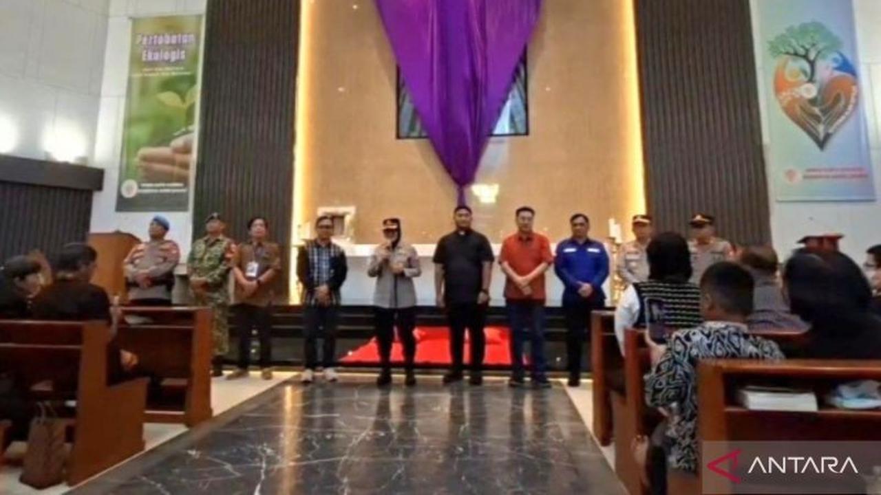 Ribuan Jemaat GKIT Paroki Cikarang Khidmat Ikuti Ibadah Jumat Agung Jelang Paskah