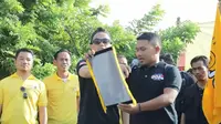 Golkar Jokowi atau Gojo, mengukuhkan tim relawan mereka di Kabupaten Kepulauan Seribu pada Minggu (08/04/2018) kemarin.