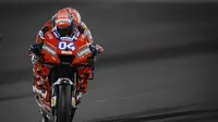 Pembalap Ducati, Andrea Dovizioso, menjuarai MotoGP Qatar di Sirkuit Losail, Minggu (10/3/2019). (Twitter/MotoGP)