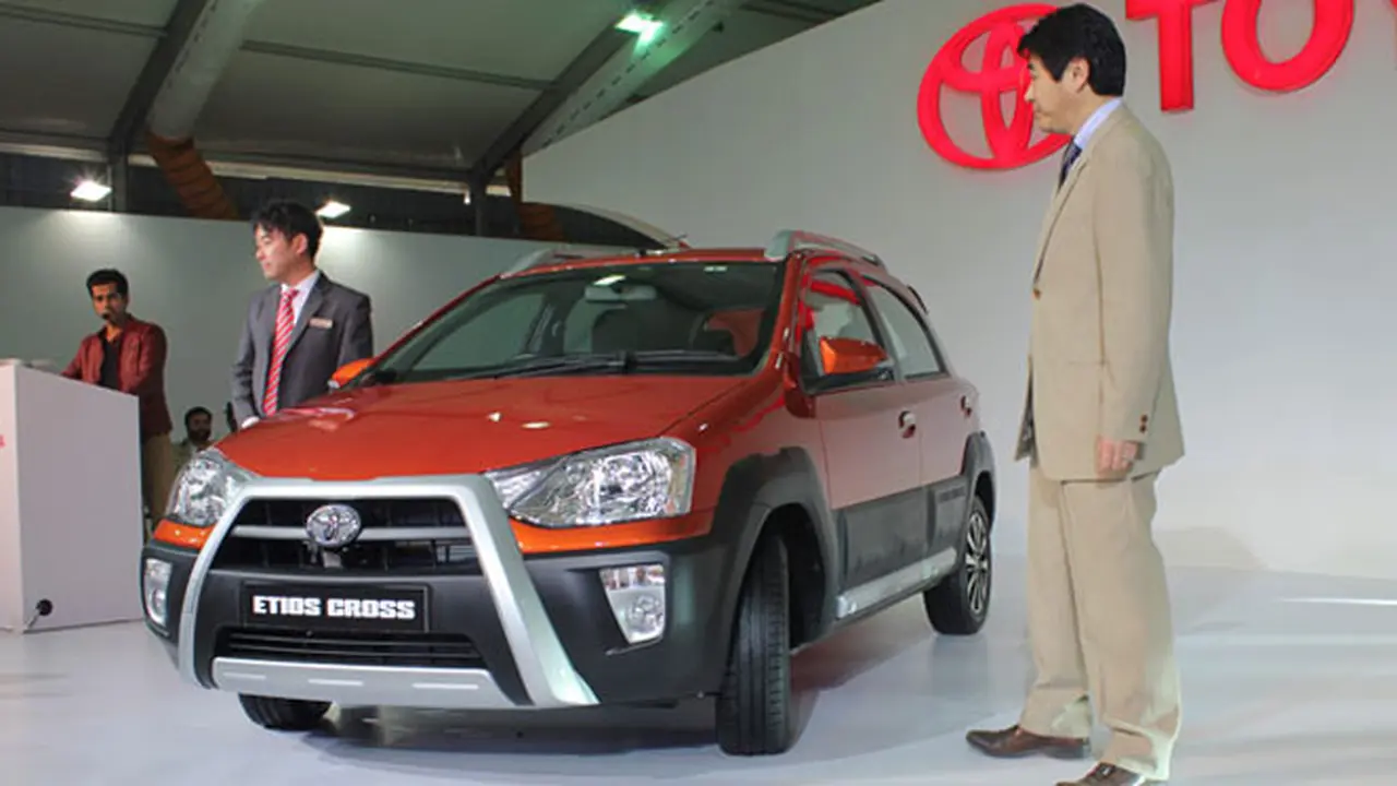 toyota-etios-140206c.jpg