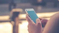 9 Kebiasaan Unik Orang Jepang Gunakan Smartphone
