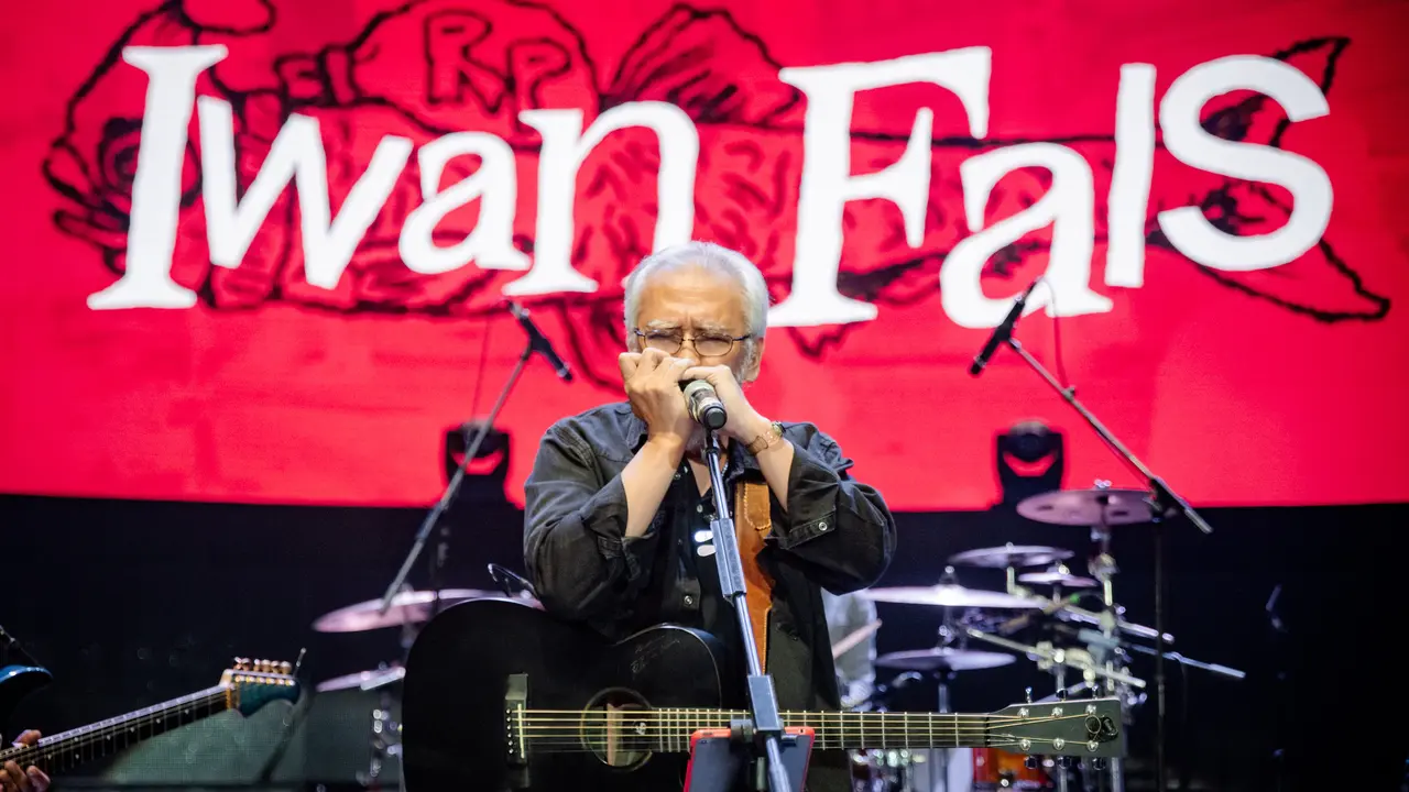 "Tanda Mata Glenn Fredly Untuk Iwan Fals" (@kalebsitompul)
