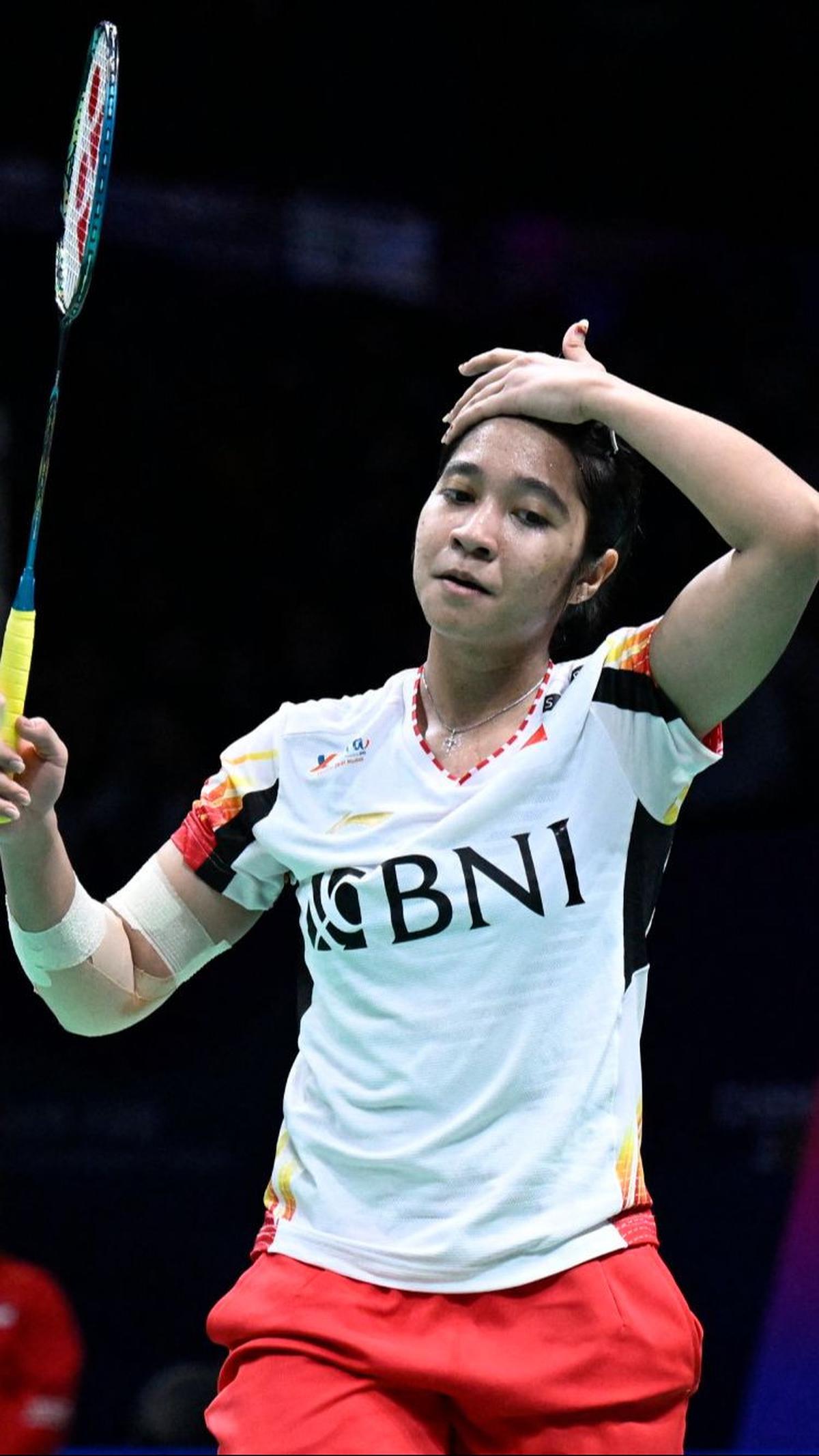 Sayangnya, dia juga harus kandas dari He Bing Jiao dengan skor 21-10, 15-21, 17-21.&nbsp;Foto: AFP/Wang Zhao&nbsp;