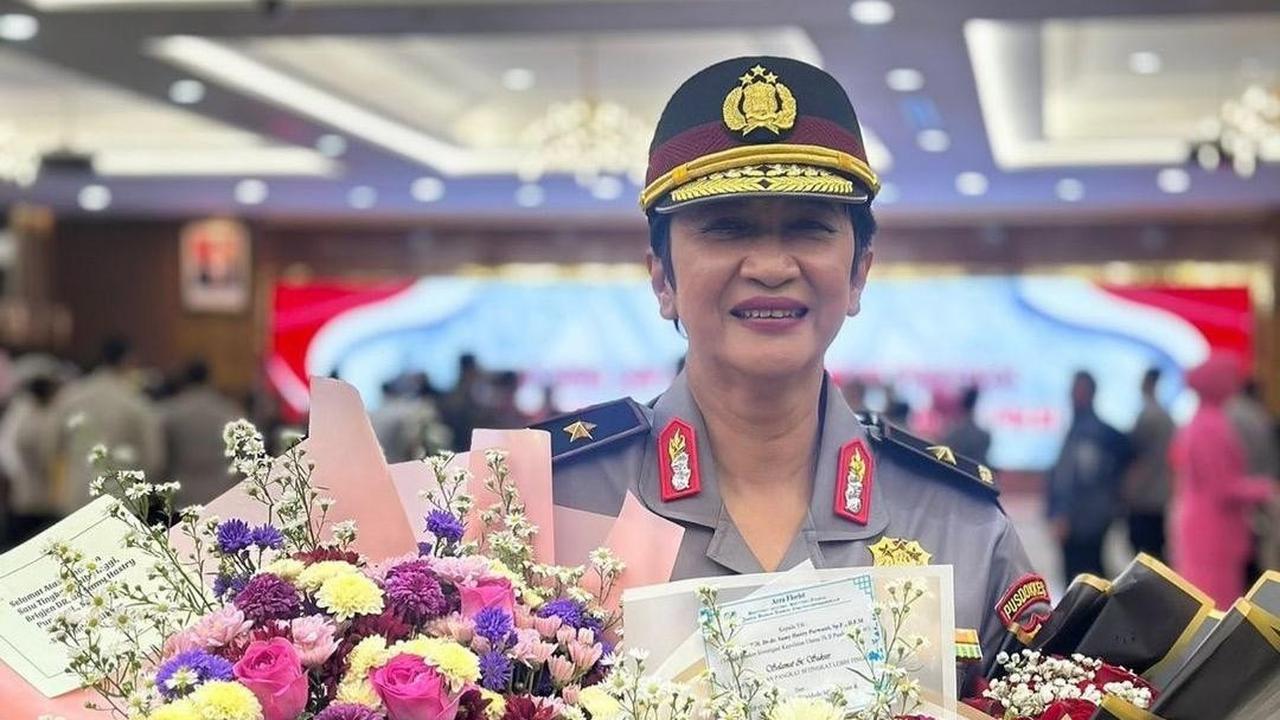 Sumy Hastry Purwanti