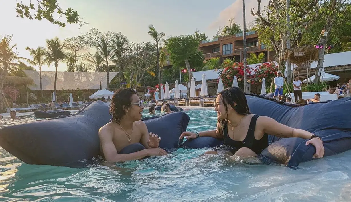 Bastian Steel dan Shafa Harris (Instagram/shafaharris)