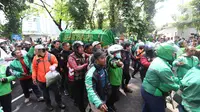 Affan Kurniawan merupakan pengemudi ojek online yang tewas dilindas jenis Barracuda milik Satuan Brigade Mobil (Brimob) Kepolisian Daerah Metro Jaya saat kericuhan di kawasan Pejompongan, Kamis (28/8/2025) malam. (Kapanlagi.com/Budy Santoso)