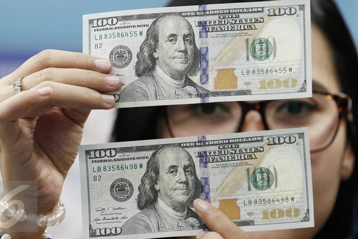 Rupiah Menguat 12 Poin atas Dolar