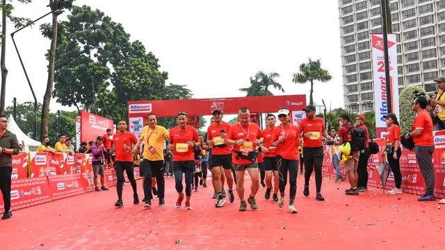 Sandiaga Uno hingga Ibnu Jamil Ikut Kegiatan Lari di GBK