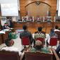 Suasana sidang lanjutan kasus pembunuhan Brigadir Nopriansyah Yosua Hutabarat atau Brigadir J dengan agenda mendengarkan keterangan saksi dari Jaksa Penuntut Umum (JPU) di Pengadilan Negeri Jakarta Selatan, Selasa (8/11/2022). Dalam sidang tersebut JPU menghadirkan 10 orang saksi. (Liputan6.com/Faizal Fanani)