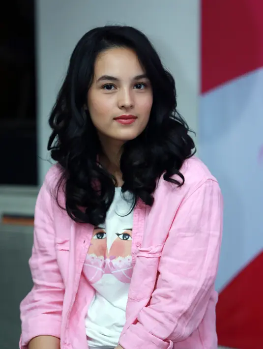 Dijumpai di D'Galerie Cafe, Barito, Kebayoran Baru, Jakarta Selatan (2/9/2015), Chelsea Islan menceritakan dirinya telah mendukung kampanye ini sejak 2014 dan ingin saling memberi inspirasi dan edukasi. (Deki Prayoga/Bintang.com)