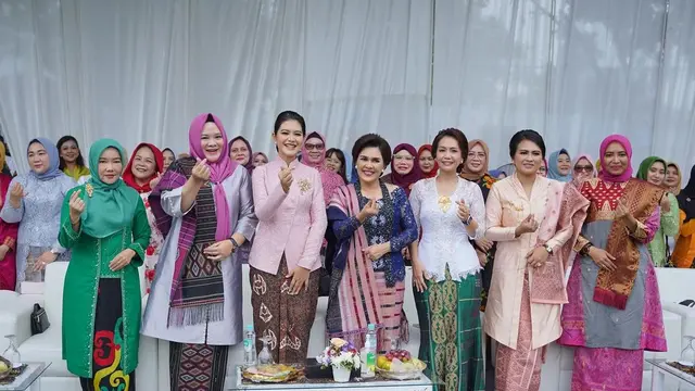 Beda Pesona Menawan Kahiyang Ayu di HUT ke-434 Kota Medan, Pamer Body Ramping dengan Kebaya Janggan dan Baju Kurung