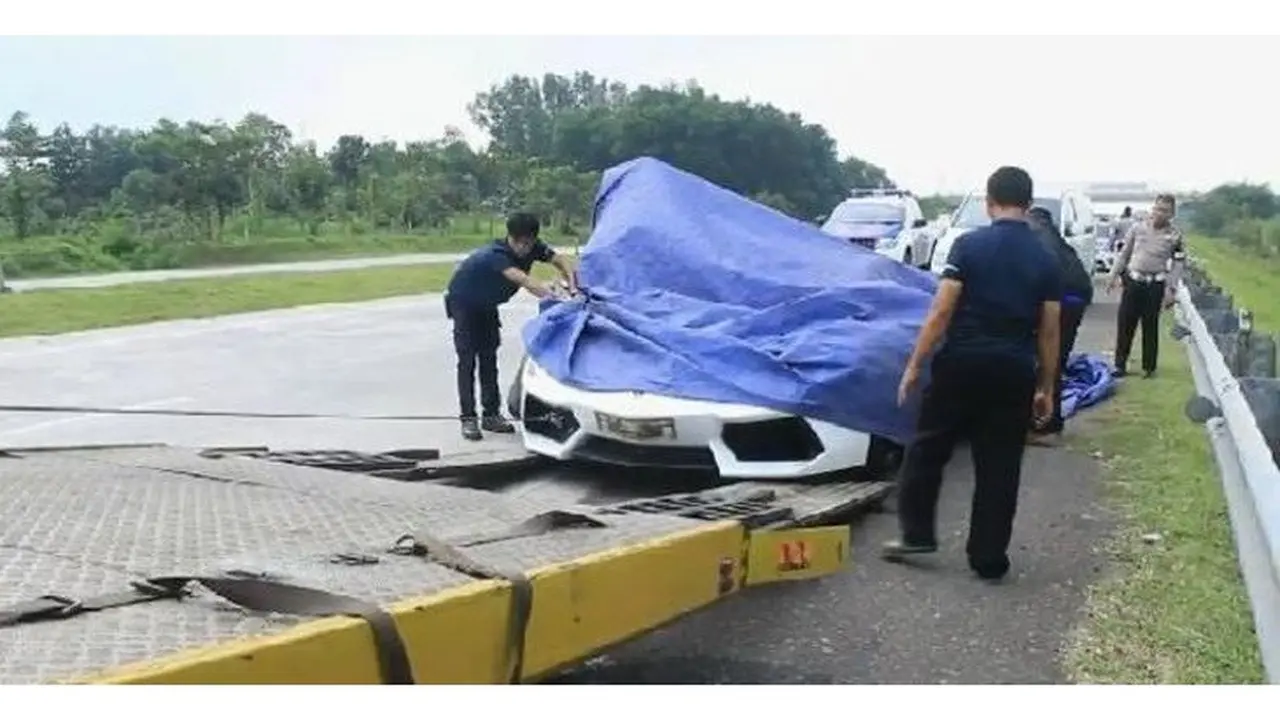 Kecelakaan Lamborghini