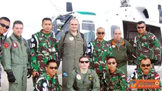 Citizen6, Lebanon Selatan: Sebelum pengenalan medan dengan Helikopter, Dansatgas beserta staf mendapat penjelasan route yang akan ditempuh serta penjelasan singkat tentang aturan di dalam pesawat. (Pengirim: Badarudin Bakri)